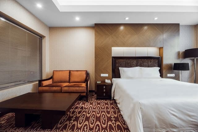 Suite, Multiple Beds