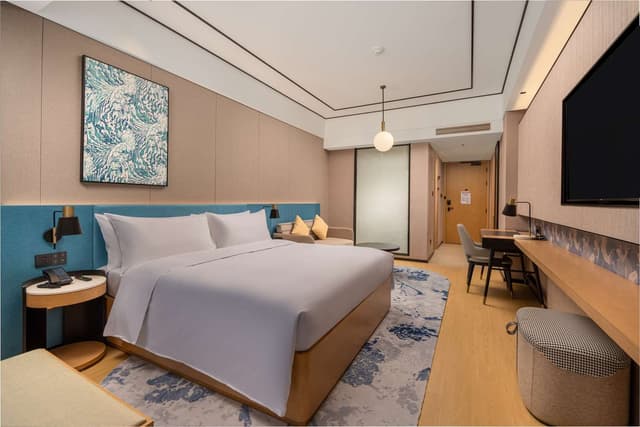 KING DELUXE ROOM