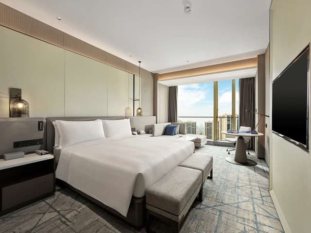 KING GUEST ROOM