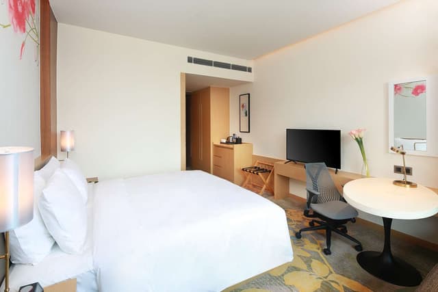 KING GUEST ROOM