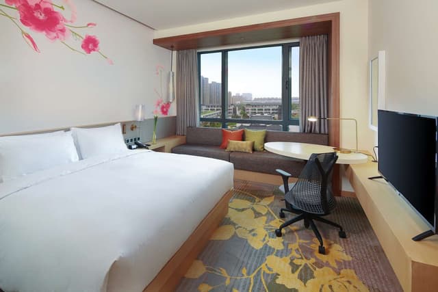 KING DELUXE ROOM