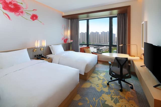 TWIN DELUXE ROOM