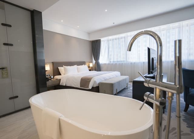 Deluxe Suite, 1 King Bed