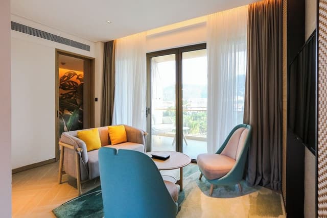 Suite, 2 Bedrooms, Garden View (Living)