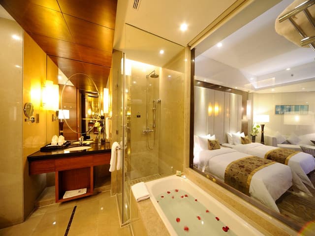 Grand Deluxe Room