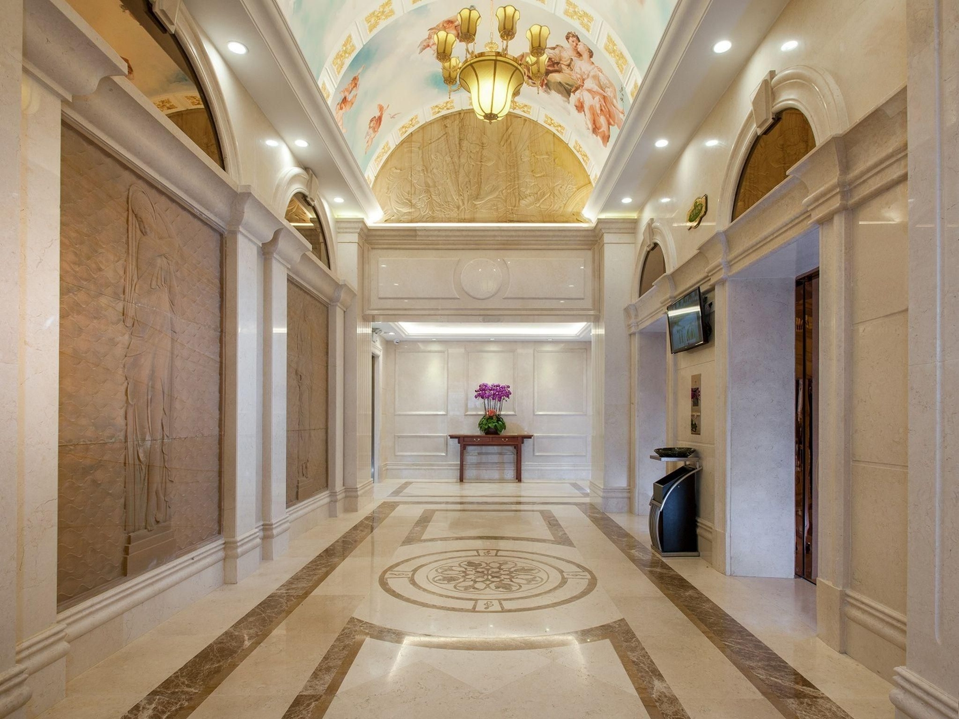 โรงแรมอินเตอร์เนชั่นแนล เวียนนา ส้าวกวน เฟิงช่าย ทาวเวอร์ (Vienna International Hotel Shaoguan Fengcai Tower Branch)1