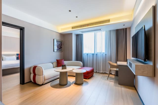 THK - Executive Suite with Mountain View