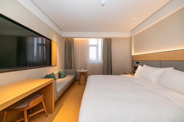 Huazhu - Superior BedRoom