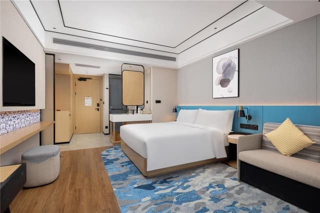 KING GUEST ROOM