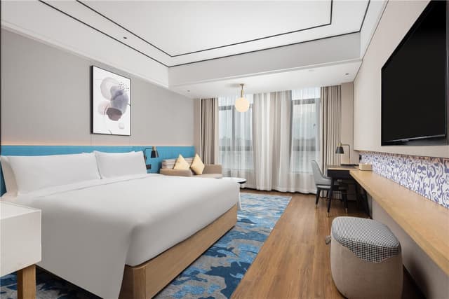 KING GUEST ROOM