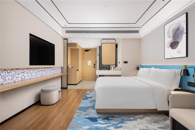 KING GUEST ROOM