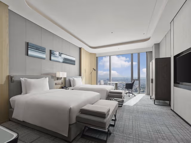 TWIN DELUXE ROOM