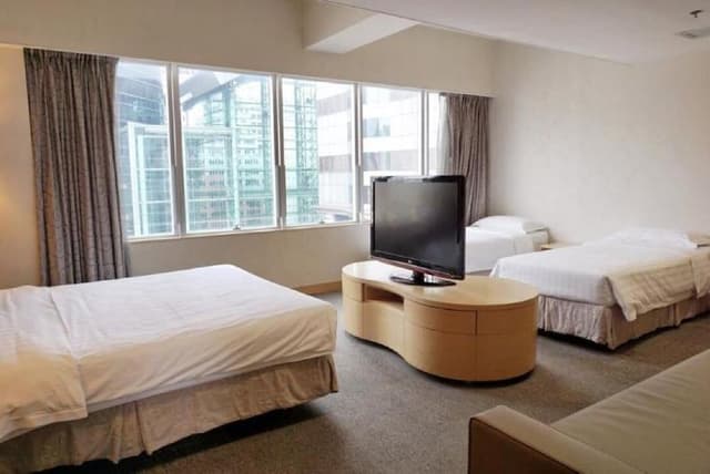 Deluxe Quadruple Room, City View