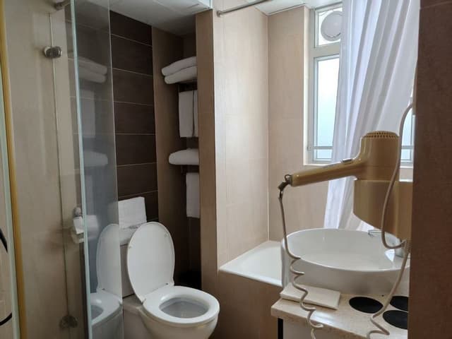 Deluxe Triple Room, City View