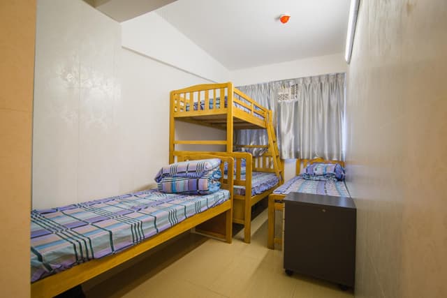 Family Suite 6