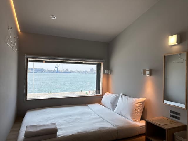 Harbor View Room - Non-Smoking