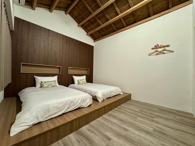 Twin Room with En-Suite