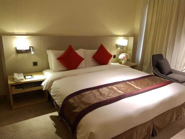 Executive Suite