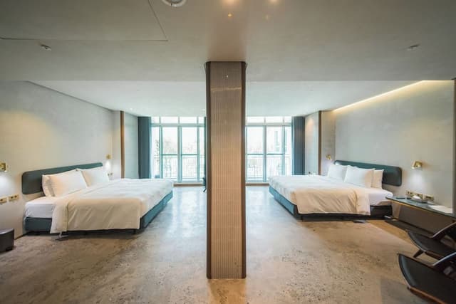 Deluxe Quadruple Room