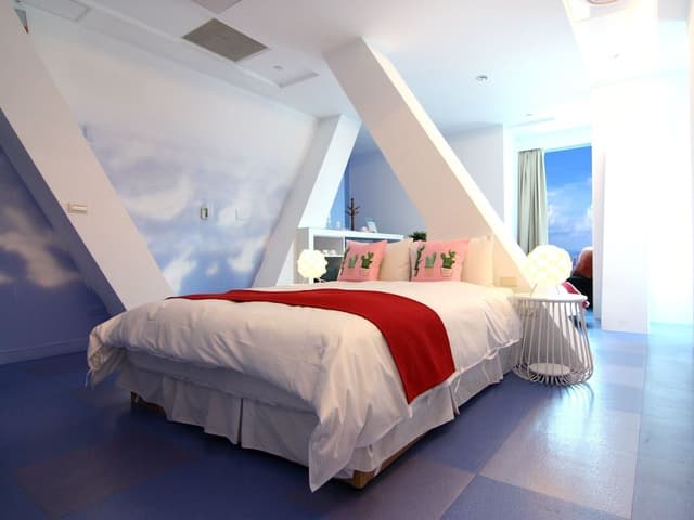 Deluxe Quadruple Room, City View