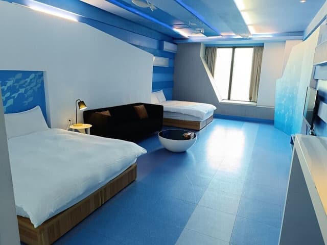 Deluxe Quadruple Room, City View
