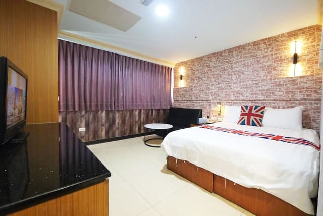 Deluxe Double Room, City View