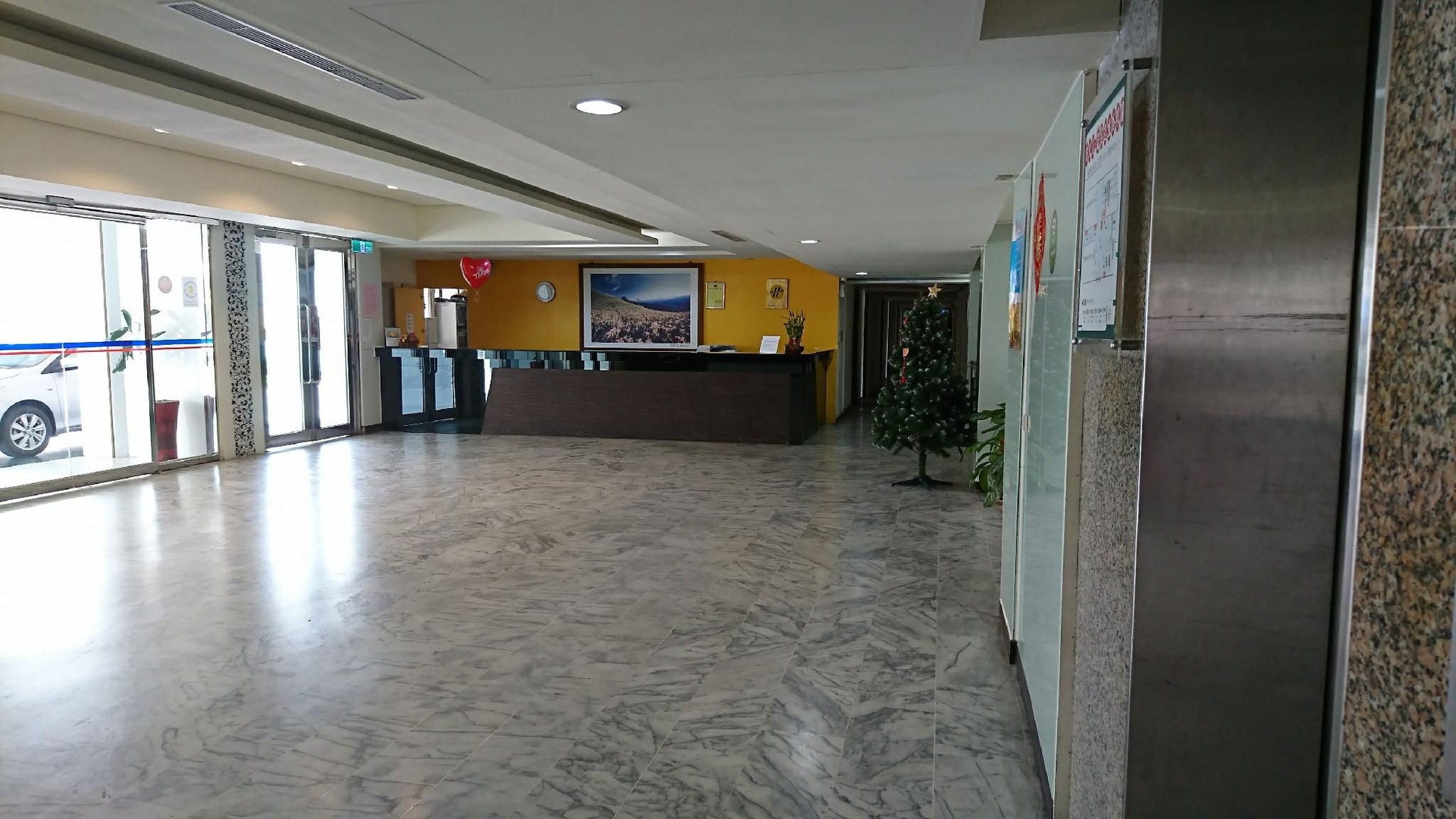 โรงแรมแองเจล่า (Angela Hotel)4