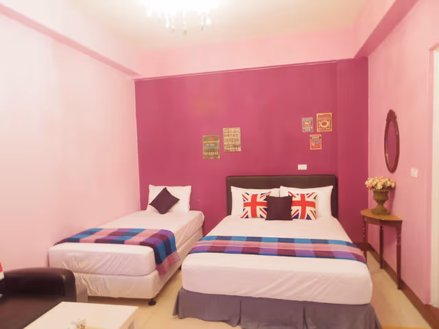 Triple (1 Double Bed + 1 Single Bed)