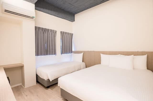 Basic Triple Room