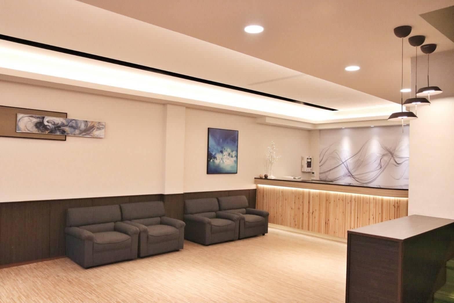 โรงแรมริช โรงแรมริช