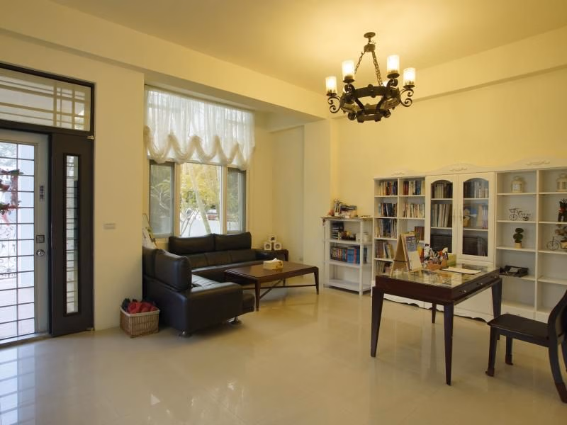 ฟลาเวอร์แบลงค์ เฮ้าส์ (Flower Blank House)0