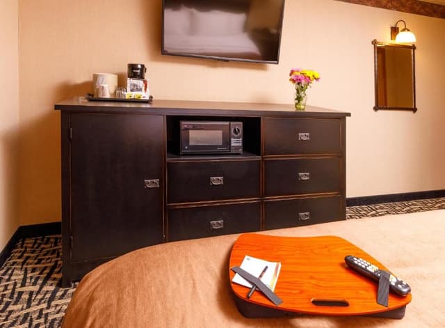 King Suite with Fireplace