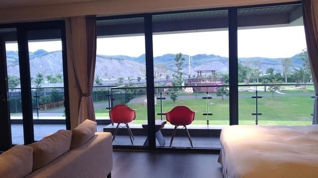Deluxe Quadruple Room (1201)
