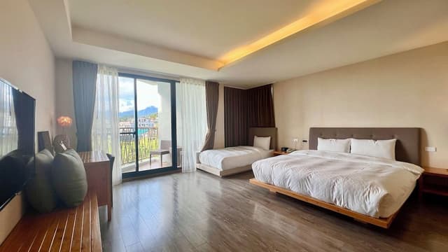 Classic Triple Room, Multiple Beds, Mountain View