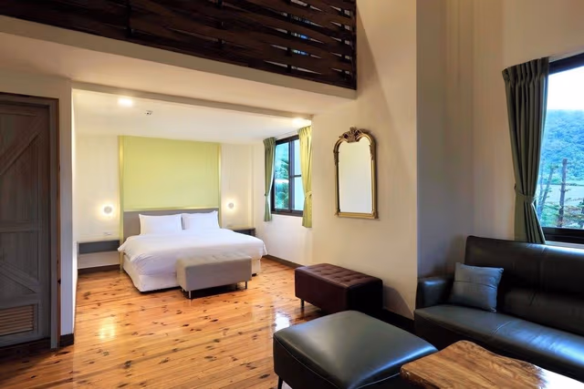 Family Room, Mountain View