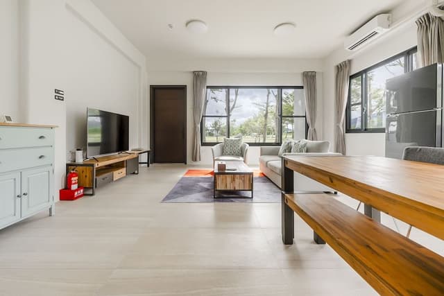 Deluxe Family Room