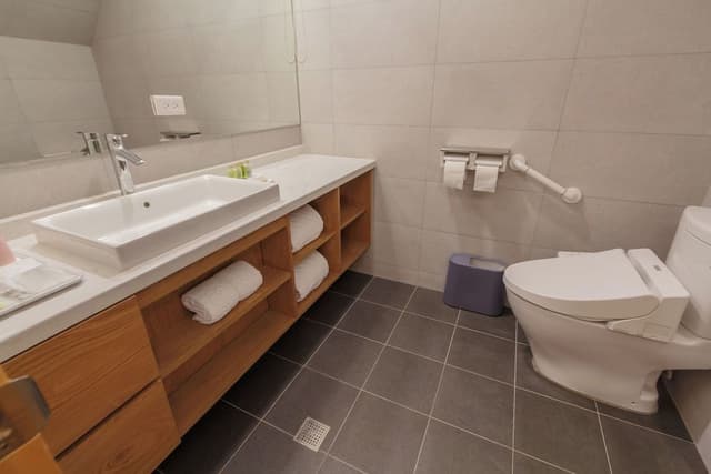 Family Triple Room, Non Smoking, Courtyard View