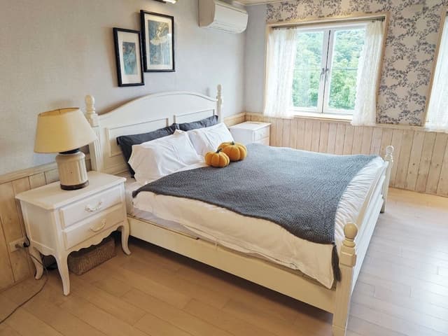 Deluxe Double Room, 1 King Bed, Ocean View, Garden Area