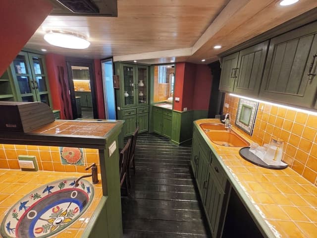 Deluxe Suite, Multiple Beds, Ocean View, Garden Area