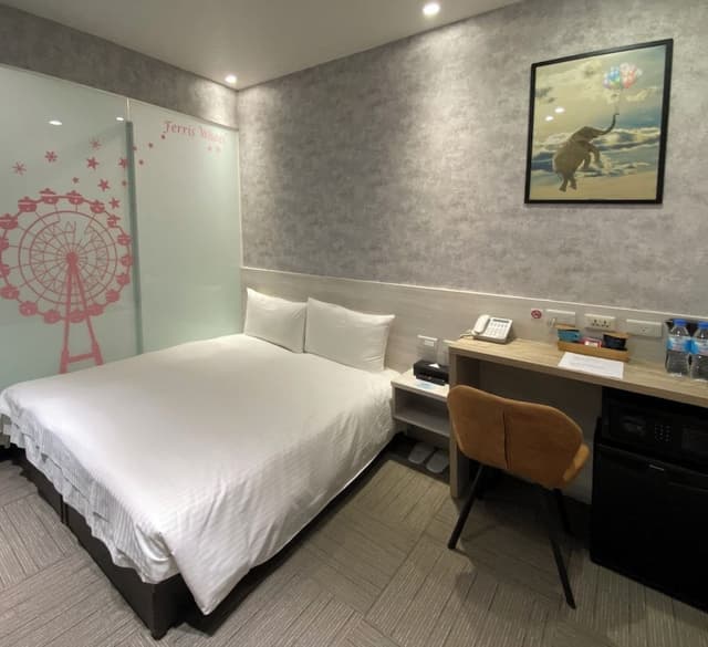 Standard Double Room - no window