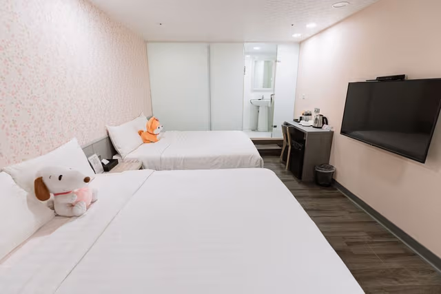 Standard Quadruple Room