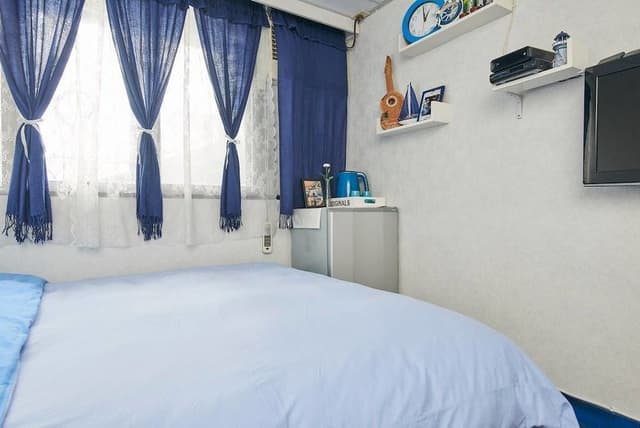Standard Double Room, Ensuite (no daily housekeeping)