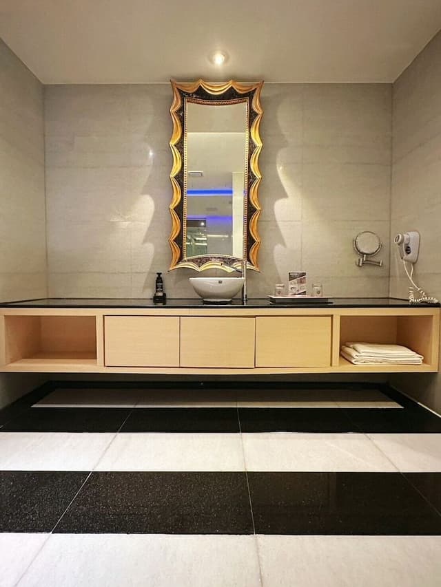 Exclusive Double Room, 1 King Bed, Non Smoking, Jetted Tub (Long stay)