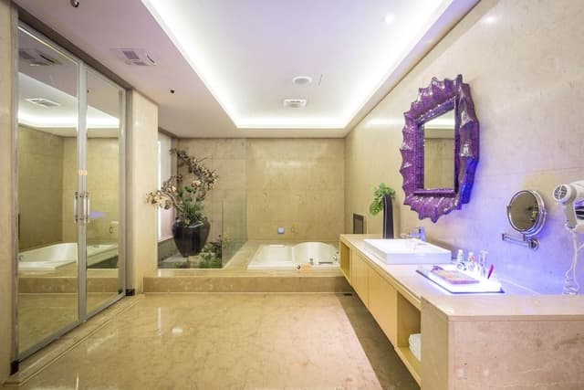 Luxury Double Room (C/I 18:00 - C/O 12:00)
