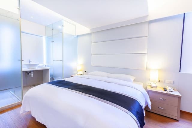 Double Room (Run of House)