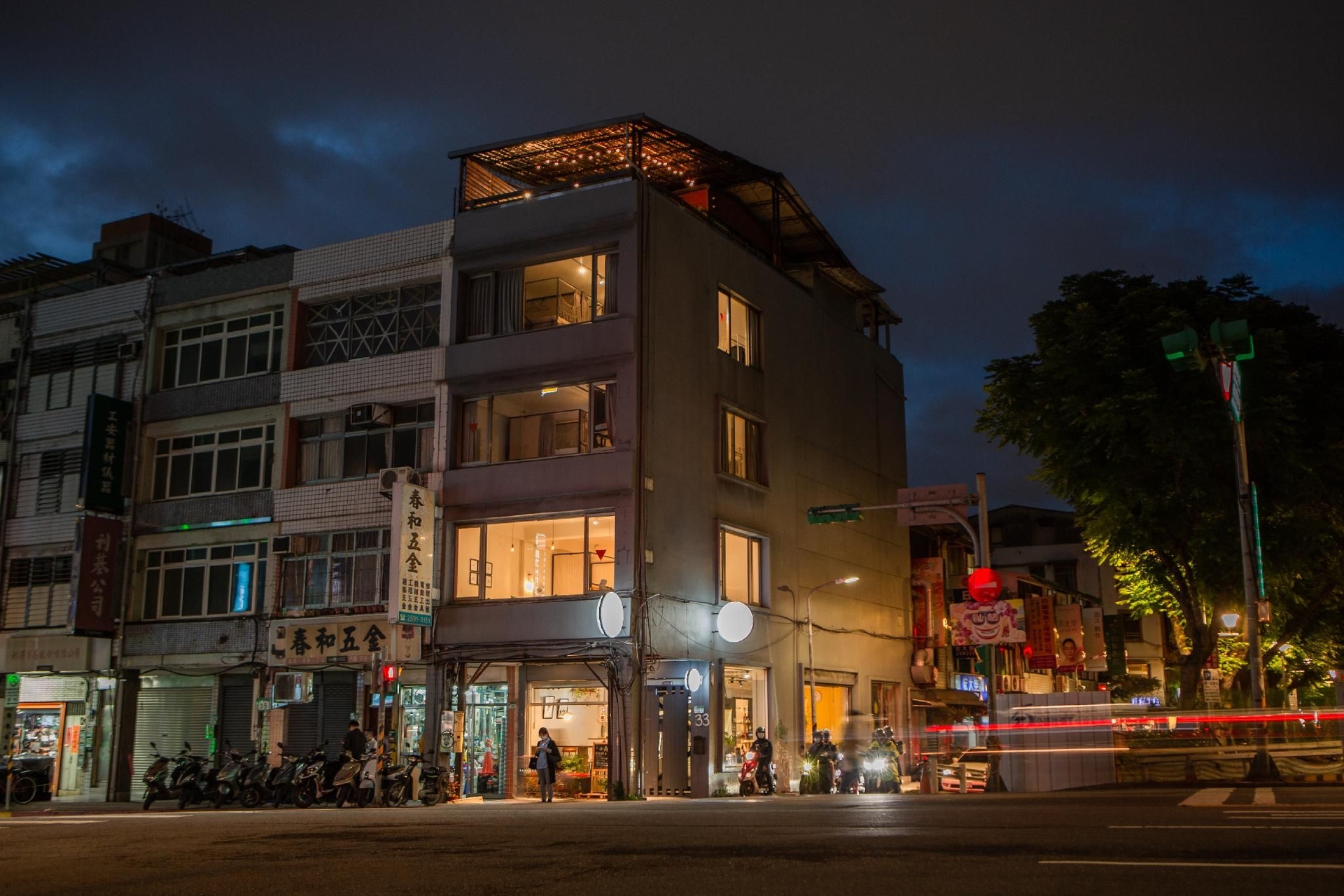 คอร์เนอร์ โฮสเทล แอนด์ คาเฟ่ (Corner Hostel & Cafe)0