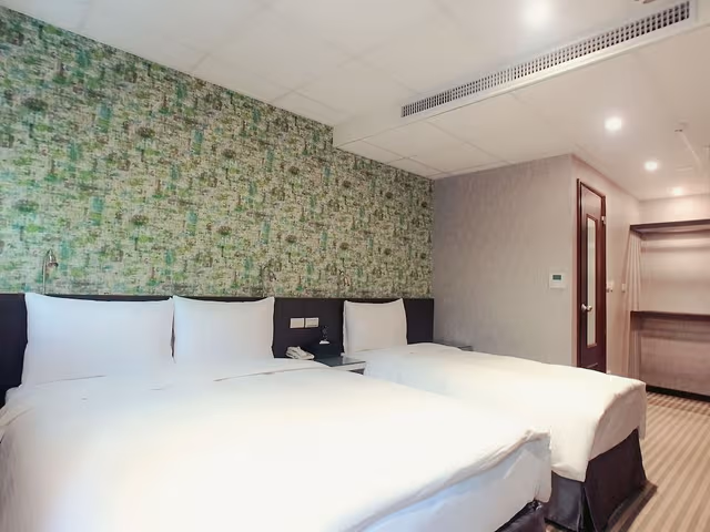 Triple Room (No window)