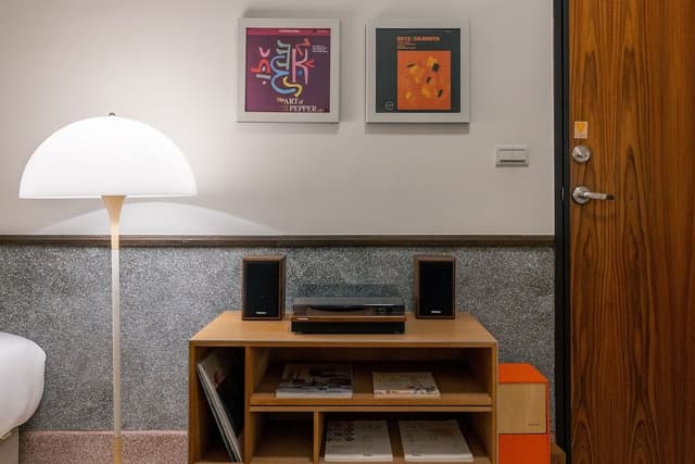 Standard Twin Room, Shared Bathroom