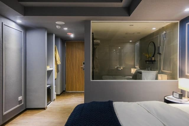 Double Room No Window with Bathub