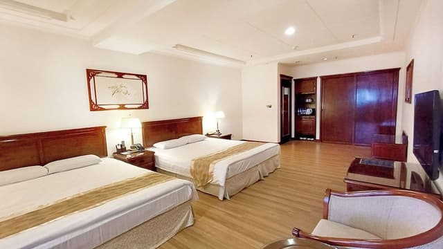 Classic Quadruple Room